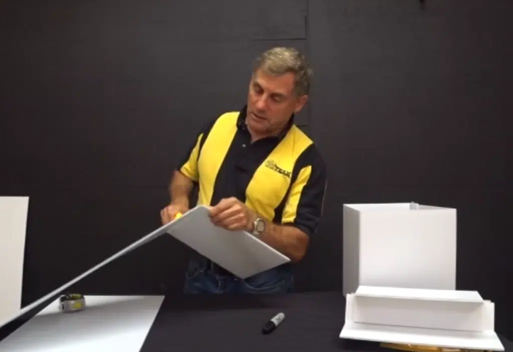 Create Reusable Tote Boxes and Storage Bins from Corrugated Plastic