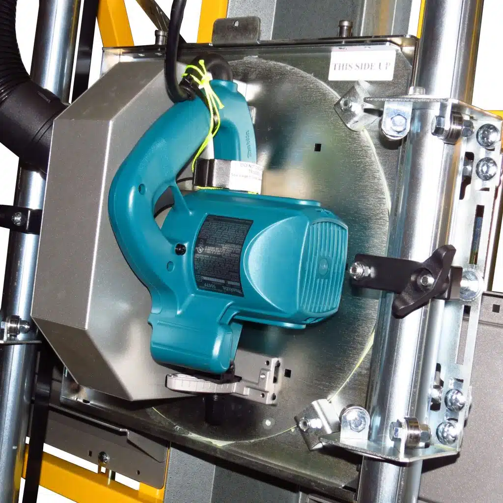 Precision Cutting with Makita Powered Panel Saw Precision Cutting with Makita Powered Panel Saw