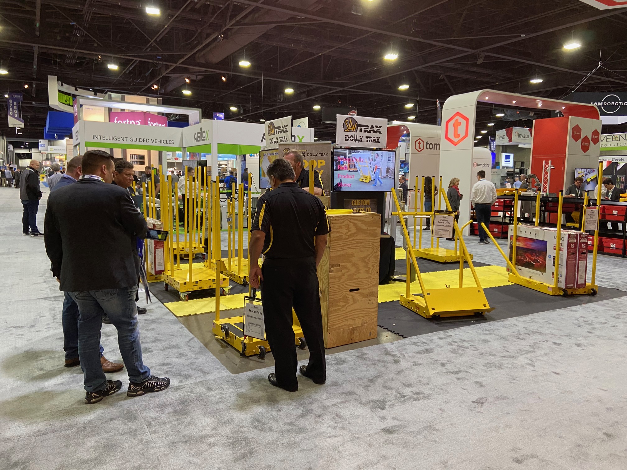 Scoop Dolly staircase transport warehouse